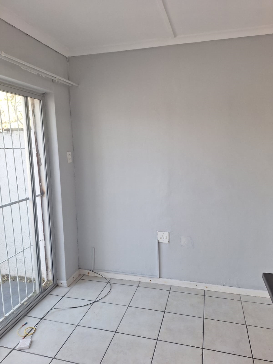 To Let 1 Bedroom Property for Rent in Top Town Eastern Cape